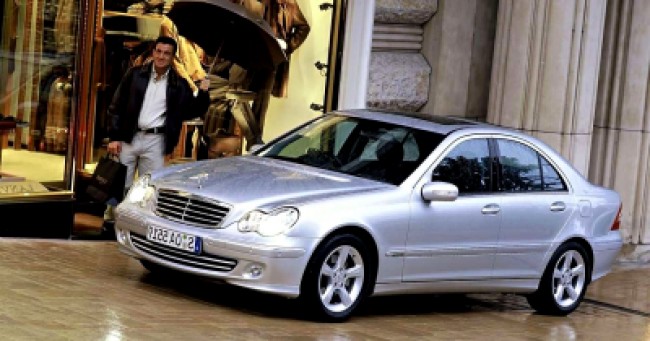 Cotação de seguro Mercedes-Benz C230