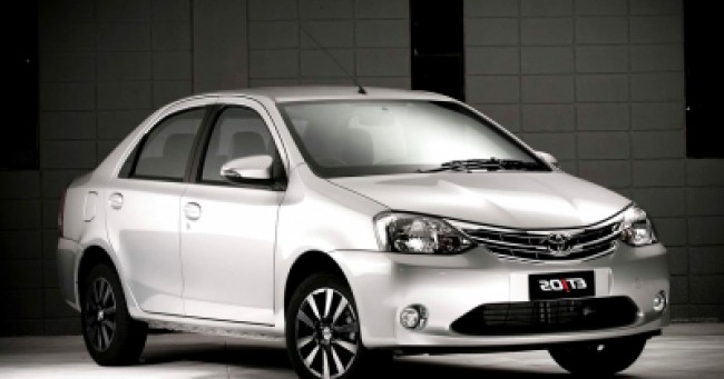 Seguro Etios Sedan Platinum 1.5 2015